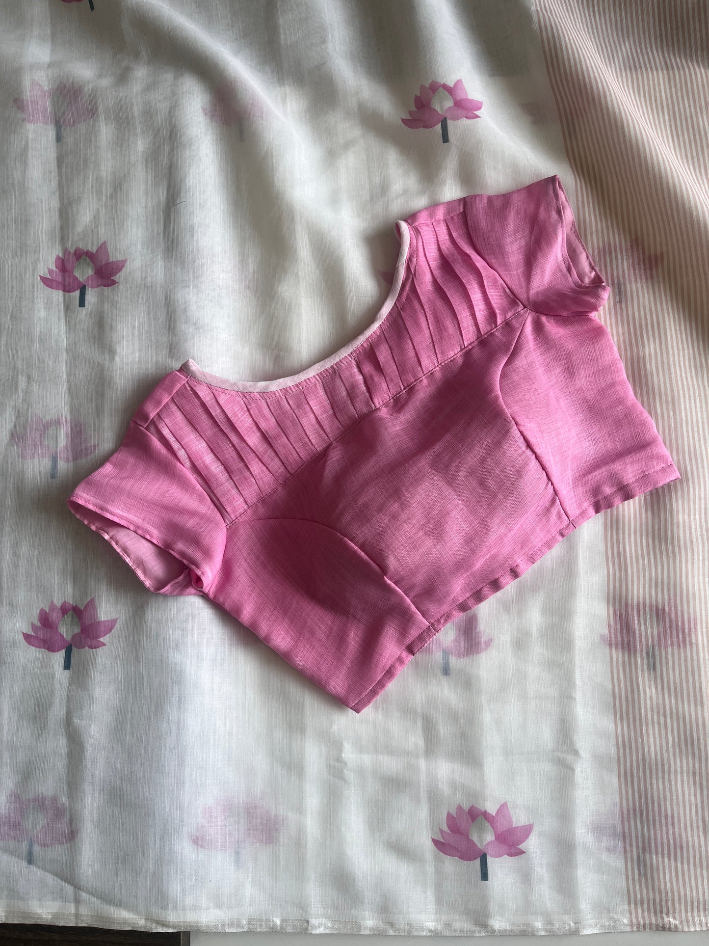 Linen Cotton Saree With Stitched Blouse