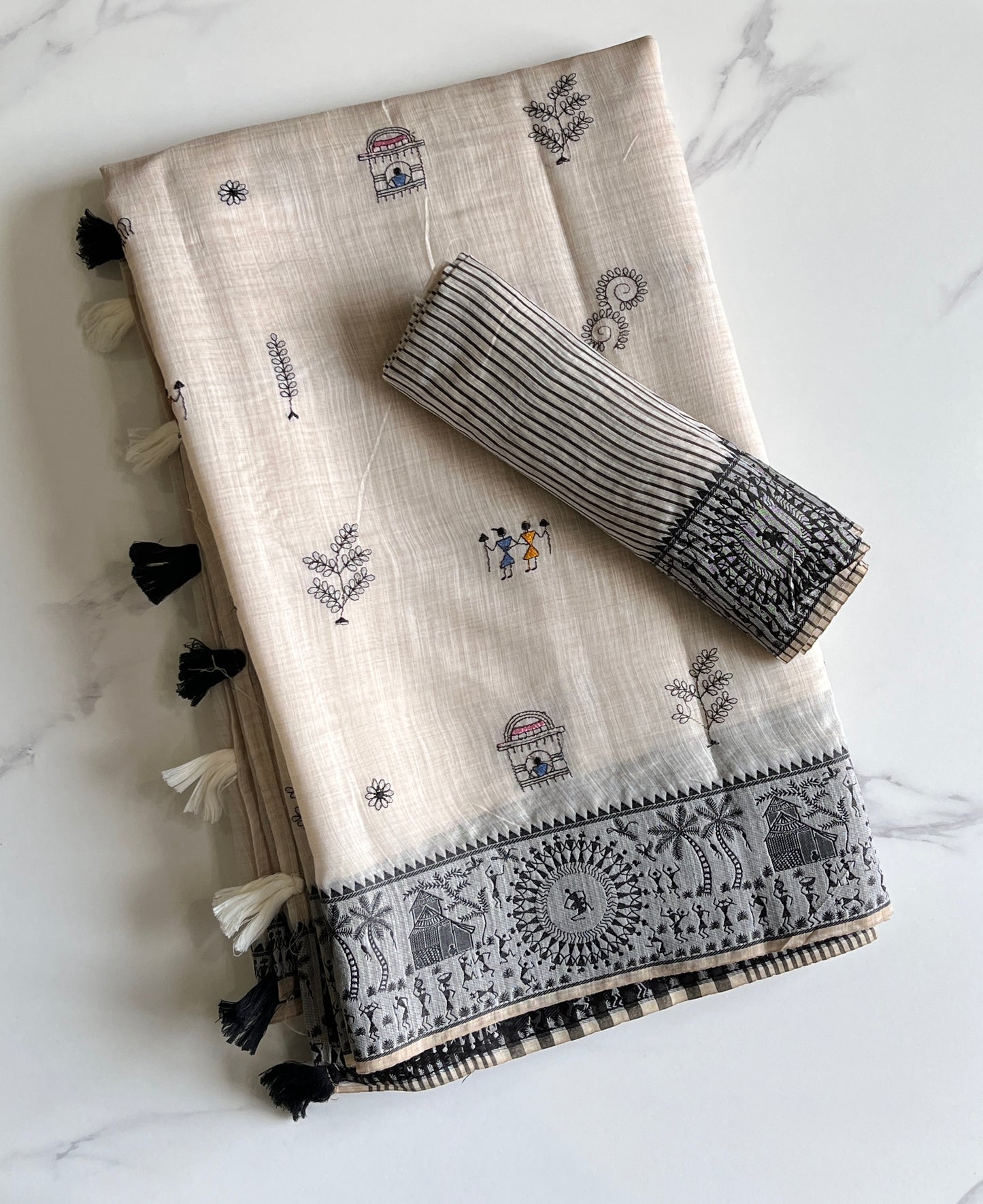 Linen Saree With Contrast Blouse